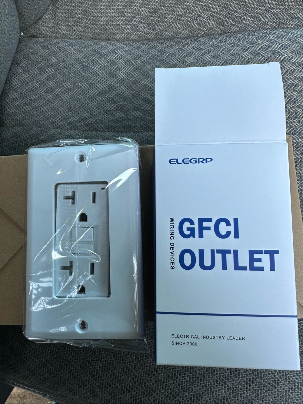 ELEGPR GFCI Outlet - White Duplex Receptacle